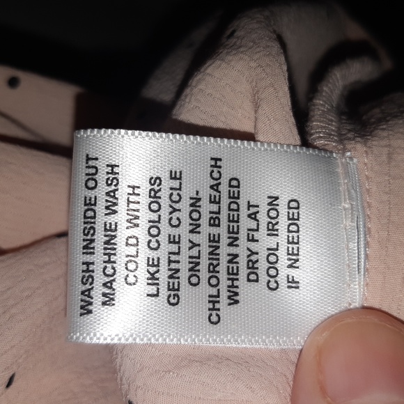 (M) Elle Baby Pink Polka dot Top with Bell Sleeves Ptp 20"×L24" - Picture 7 of 9